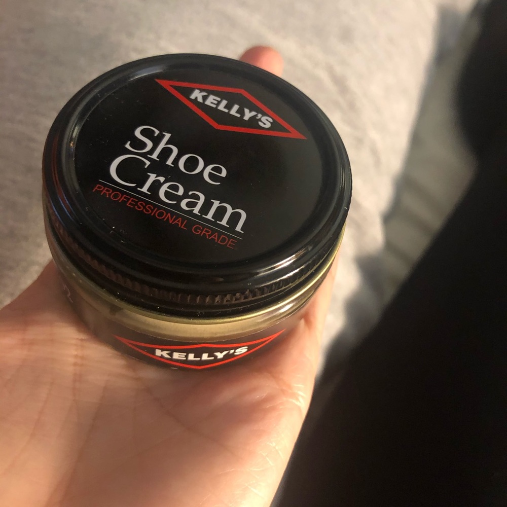 Kelly’s Professional Grade Shoe Cream